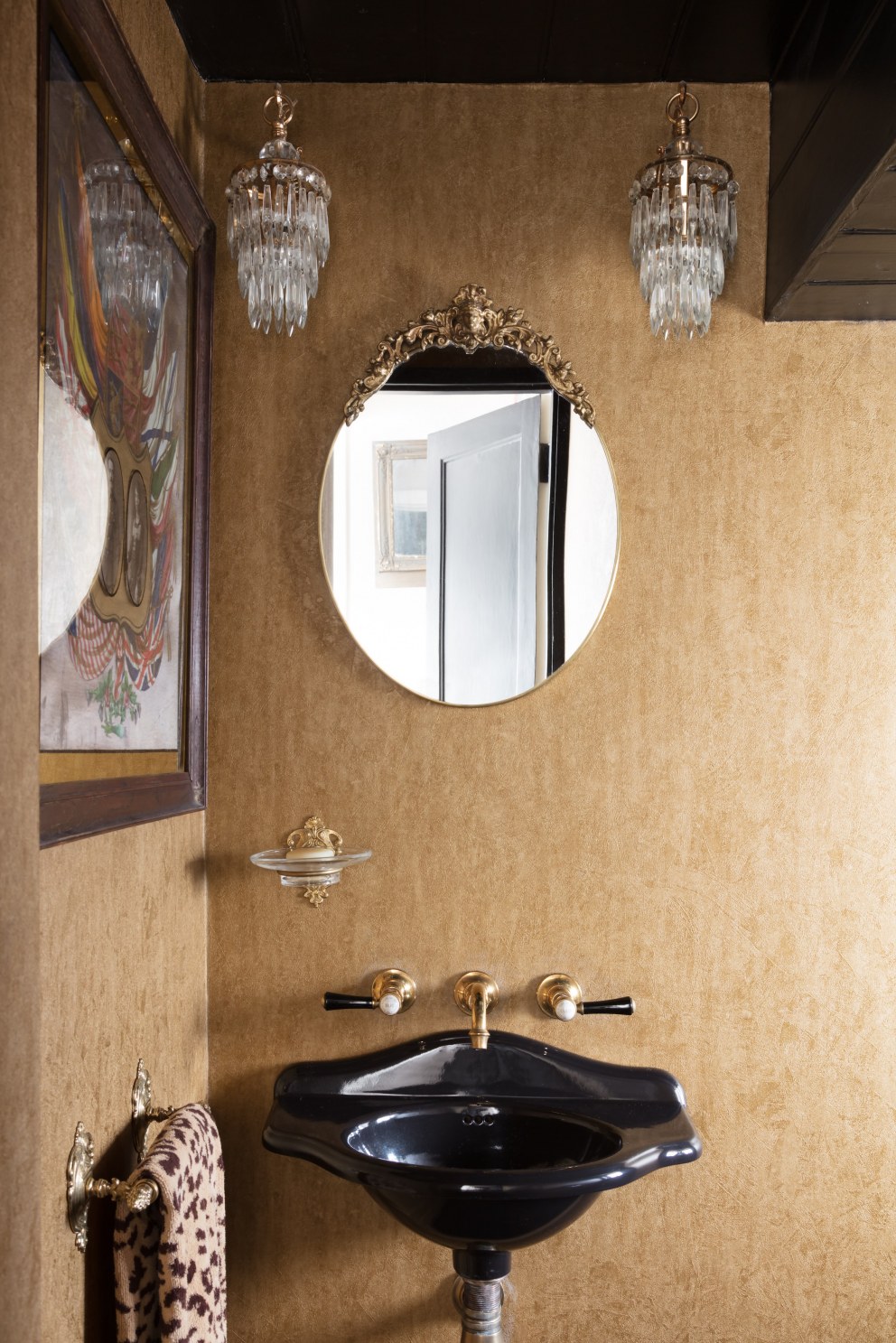 Surbiton House | Gold and Black Cloakroom | Interior Designers